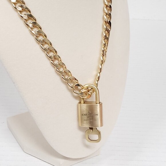 Louis Vuitton Lock & Key Gold with Unbranded Cuban Style Gold Plated Chain - Picture 3 of 9